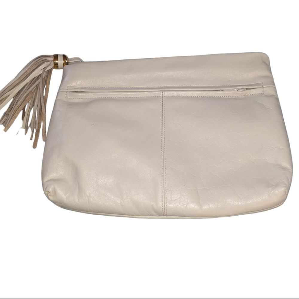 ‎Cream vintage purse with fringe detail